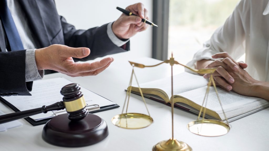 Dịch vụ tư vấn pháp lý thường xuyên